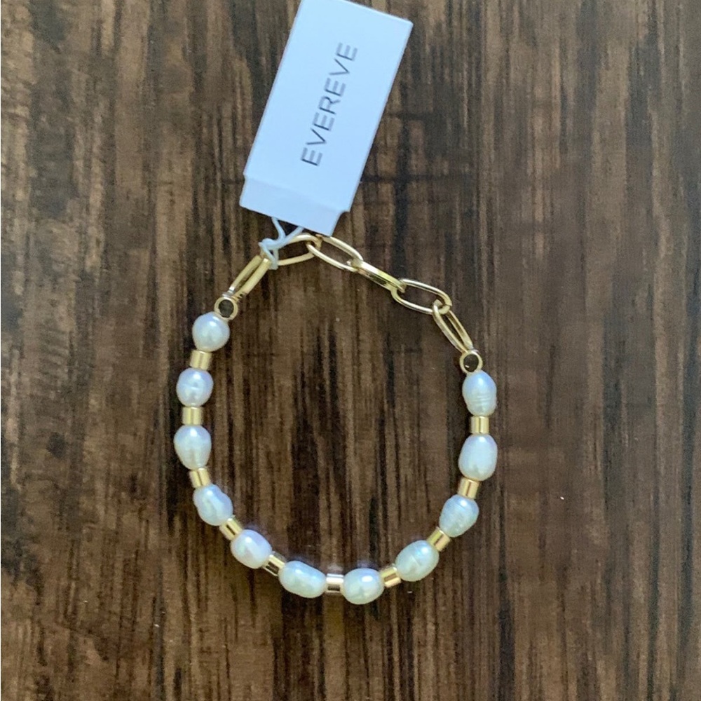 Evereve Macy pearl stretch bracelet - Picture 2 of 8